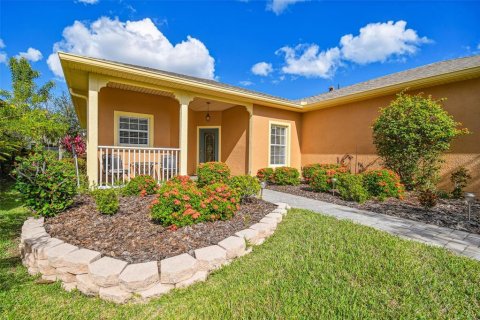 Villa ou maison à vendre à Poinciana, Floride: 2 chambres, 136.29 m2 № 1349935 - photo 2