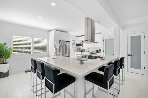 Immobilier commercial à vendre à Miami Beach, Floride: 510.96 m2 № 1384164 - photo 4