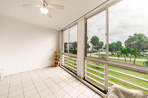 Condominio en venta en Lauderdale Lakes, Florida, 2 dormitorios, 107.3 m2 № 890521 - foto 10
