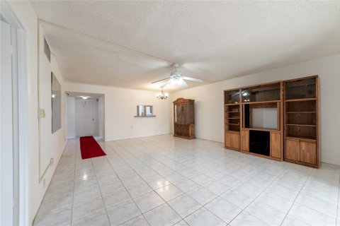 Condominio en venta en Lauderdale Lakes, Florida, 2 dormitorios, 107.3 m2 № 890521 - foto 16
