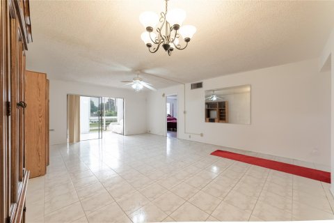 Condominio en venta en Lauderdale Lakes, Florida, 2 dormitorios, 107.3 m2 № 890521 - foto 15