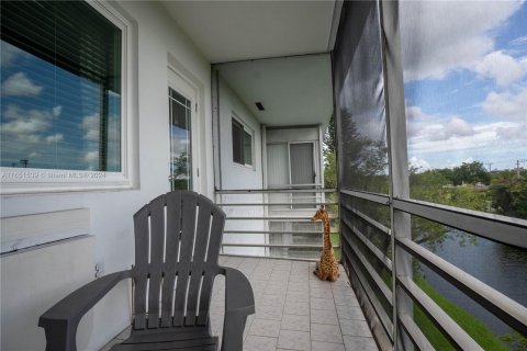 Copropriété à vendre à Lauderhill, Floride: 1 chambre, 67.82 m2 № 1333711 - photo 7