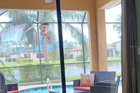 Villa ou maison à vendre à North Port, Floride: 3 chambres, 181.62 m2 № 853233 - photo 2