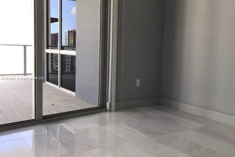 Copropriété à vendre à Miami, Floride: 3 chambres, 118.26 m2 № 1155148 - photo 11