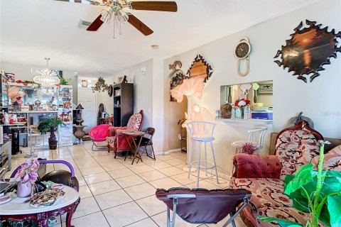 Villa ou maison à vendre à Brandon, Floride: 3 chambres, 142.42 m2 № 1000673 - photo 17