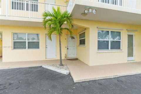 Copropriété à vendre à Pompano Beach, Floride: 1 chambre, 62.99 m2 № 970037 - photo 14