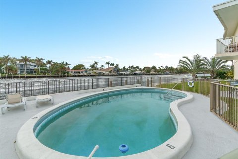 Copropriété à vendre à Pompano Beach, Floride: 1 chambre, 62.99 m2 № 970037 - photo 3