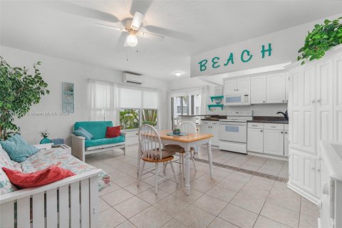 Copropriété à vendre à Pompano Beach, Floride: 1 chambre, 62.99 m2 № 970037 - photo 24