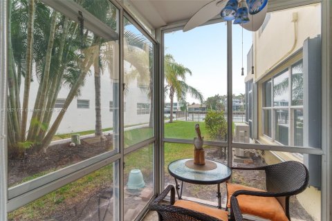 Copropriété à vendre à Pompano Beach, Floride: 1 chambre, 62.99 m2 № 970037 - photo 11