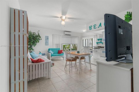 Copropriété à vendre à Pompano Beach, Floride: 1 chambre, 62.99 m2 № 970037 - photo 7