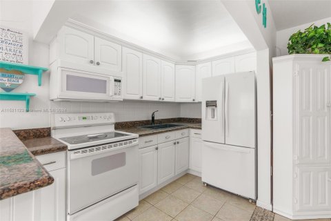 Copropriété à vendre à Pompano Beach, Floride: 1 chambre, 62.99 m2 № 970037 - photo 17