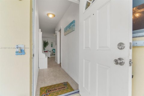 Copropriété à vendre à Pompano Beach, Floride: 1 chambre, 62.99 m2 № 970037 - photo 10