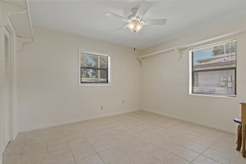 House in Winter Haven, Florida 3 bedrooms, 115.29 sq.m. № 1381489 - photo 13