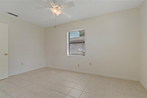 House in Winter Haven, Florida 3 bedrooms, 115.29 sq.m. № 1381489 - photo 20