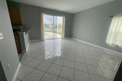 House in Kissimmee, Florida 4 bedrooms, 217.86 sq.m. № 1308903 - photo 3