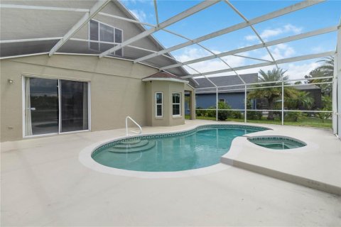 House in Kissimmee, Florida 4 bedrooms, 217.86 sq.m. № 1308903 - photo 29