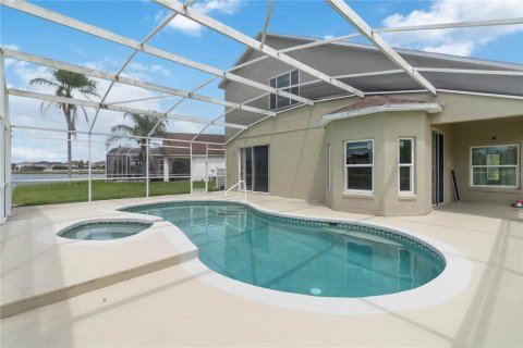 House in Kissimmee, Florida 4 bedrooms, 217.86 sq.m. № 1308903 - photo 30