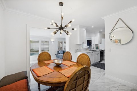 Villa ou maison à vendre à Deerfield Beach, Floride: 2 chambres, 124.4 m2 № 1146711 - photo 10