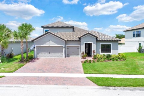 Casa en venta en Kissimmee, Florida, 4 dormitorios, 309.18 m2 № 1322569 - foto 1