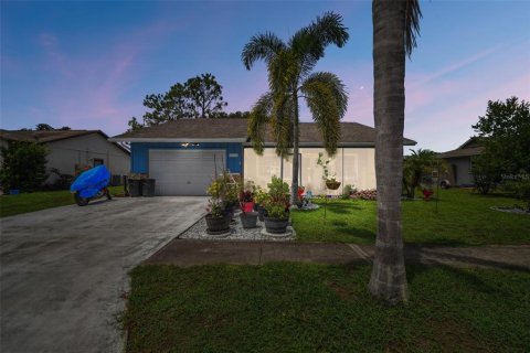 Villa ou maison à vendre à New Port Richey, Floride: 3 chambres, 145.86 m2 № 1322992 - photo 1