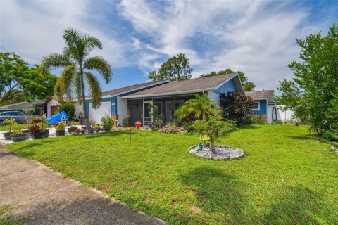 Casa en venta en New Port Richey, Florida, 3 dormitorios, 145.86 m2 № 1322992 - foto 3