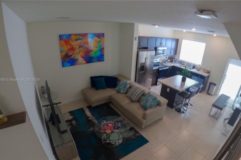 Casa en venta en Hialeah, Florida, 3 dormitorios, 123.75 m2 № 1293218 - foto 14