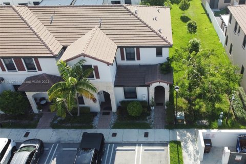 Casa en venta en Hialeah, Florida, 3 dormitorios, 123.75 m2 № 1293218 - foto 27