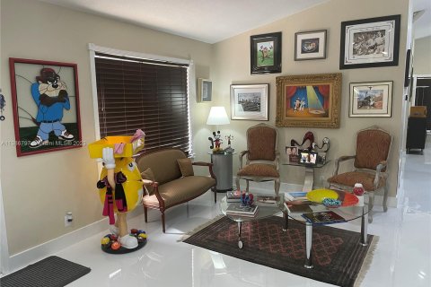 Casa en venta en Coral Springs, Florida, 5 dormitorios, 200.85 m2 № 496450 - foto 5