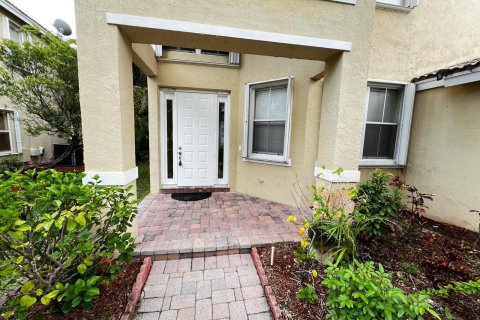 House in Lake Worth, Florida 4 bedrooms, 246.1 sq.m. № 1155704 - photo 17