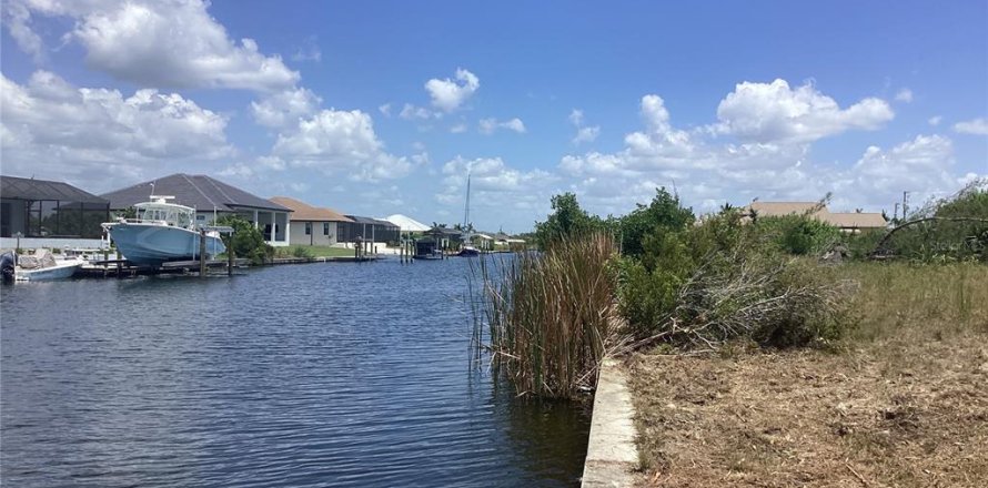 Terreno en Port Charlotte, Florida № 920110