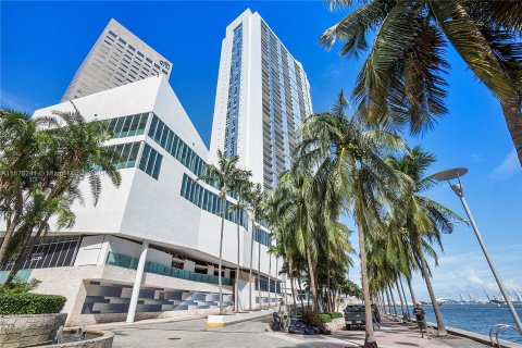 Condominio en venta en Miami, Florida, 1 dormitorio, 78.6 m2 № 1406200 - foto 1