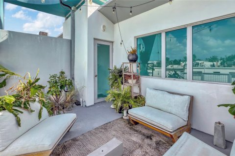 Condo in Miami Beach, Florida, 4 bedrooms  № 1406199 - photo 26