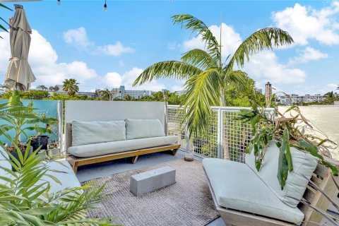 Condo in Miami Beach, Florida, 4 bedrooms  № 1406199 - photo 25