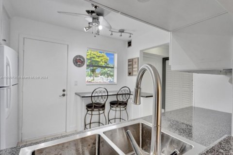 Condominio en venta en Dania Beach, Florida, 2 dormitorios, 106.28 m2 № 1232089 - foto 21