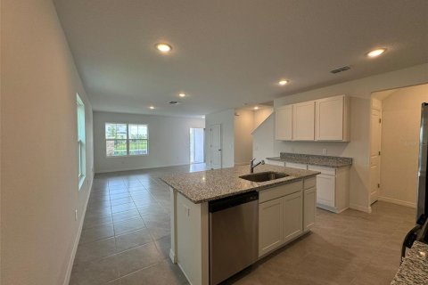 Townhouse in Winter Garden, Florida 3 bedrooms, 142.7 sq.m. № 1350121 - photo 19