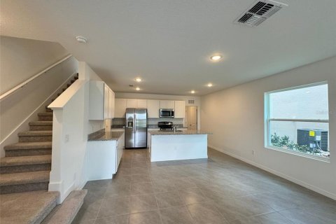 Townhouse in Winter Garden, Florida 3 bedrooms, 142.7 sq.m. № 1350121 - photo 9