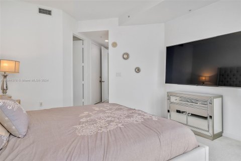 Condo in Sunny Isles Beach, Florida, 2 bedrooms  № 1328846 - photo 28