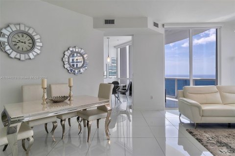 Condo in Sunny Isles Beach, Florida, 2 bedrooms  № 1328846 - photo 9