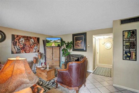 Copropriété à vendre à Hollywood, Floride: 2 chambres, 83.61 m2 № 1378758 - photo 21