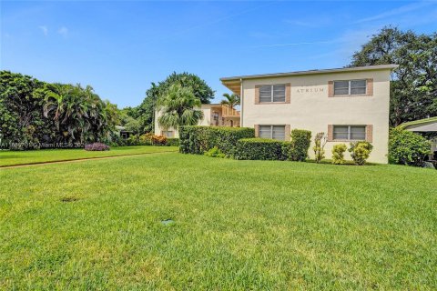 Condo in Hollywood, Florida, 2 bedrooms  № 1378758 - photo 2