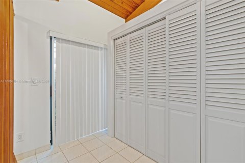 Touwnhouse à vendre à Hallandale Beach, Floride: 2 chambres, 156.08 m2 № 1378759 - photo 14