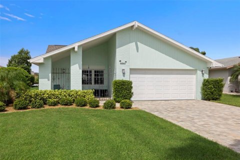 Casa en venta en New Port Richey, Florida, 3 dormitorios, 157.28 m2 № 1344297 - foto 1