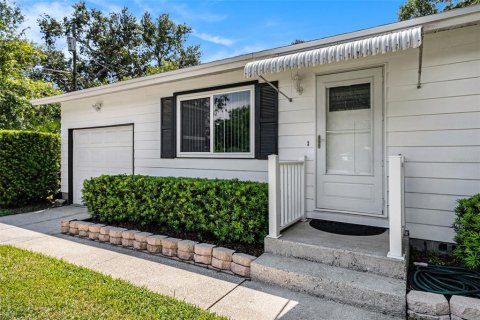 Villa ou maison à vendre à Largo, Floride: 2 chambres, 74.32 m2 № 1344265 - photo 1