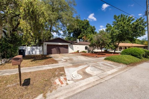 Immobilier commercial à vendre à Tampa, Floride: 132.85 m2 № 1243876 - photo 2