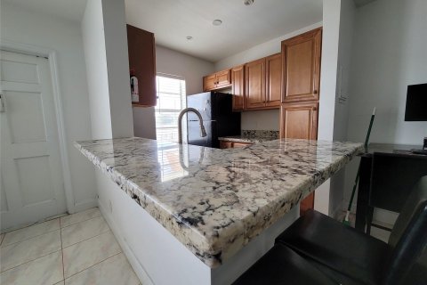 Condominio en venta en Hollywood, Florida, 1 dormitorio, 53.51 m2 № 993978 - foto 4