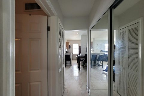 Condominio en venta en Hollywood, Florida, 1 dormitorio, 53.51 m2 № 993978 - foto 5