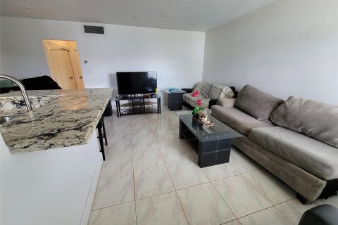 Condominio en venta en Hollywood, Florida, 1 dormitorio, 53.51 m2 № 993978 - foto 10