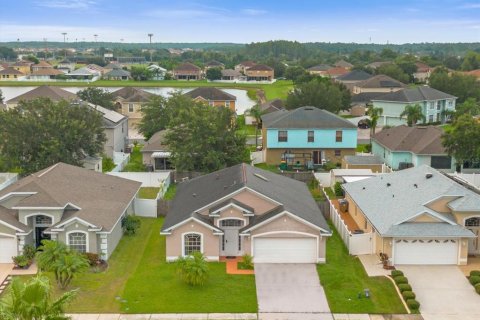 Villa ou maison à vendre à Kissimmee, Floride: 4 chambres, 178.19 m2 № 1323681 - photo 21