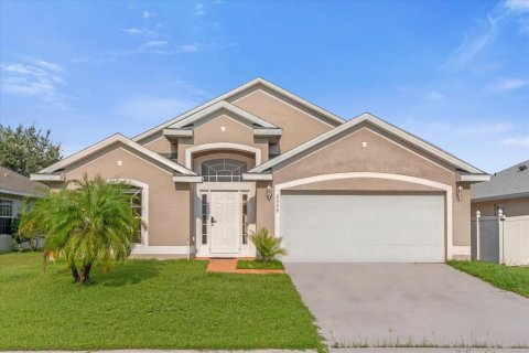 Villa ou maison à vendre à Kissimmee, Floride: 4 chambres, 178.19 m2 № 1323681 - photo 2