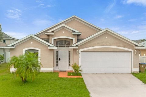 Villa ou maison à vendre à Kissimmee, Floride: 4 chambres, 178.19 m2 № 1323681 - photo 1